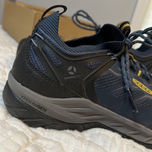 New KEEN Flint II Sport Utility Shoe Navy/Steel Grey Size 10 - Picture 11 of 13